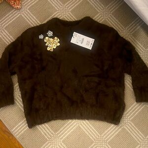 NWT faux fur Zara sweater with brooches